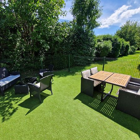 Logement Atypique & Parking Gratuit Gex Exterior foto